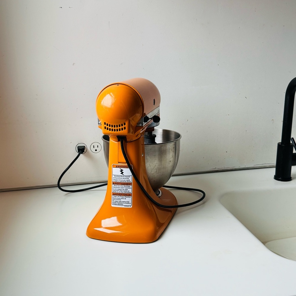 KitchenAid Tangerine Mixer used twice nwot - Picture 4 of 11